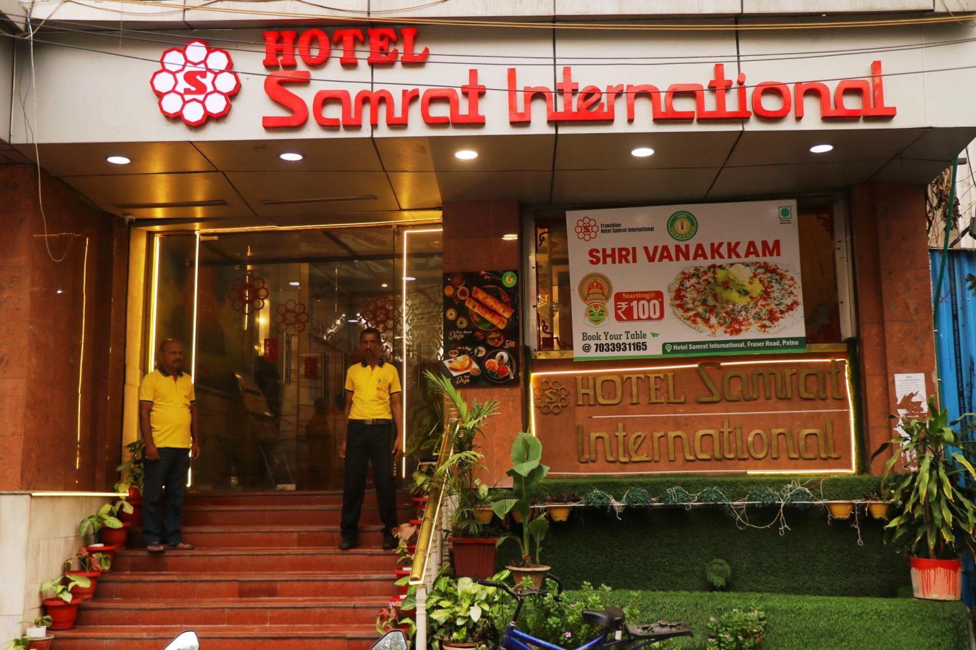 Hotel Samrat International Патна Екстериор снимка
