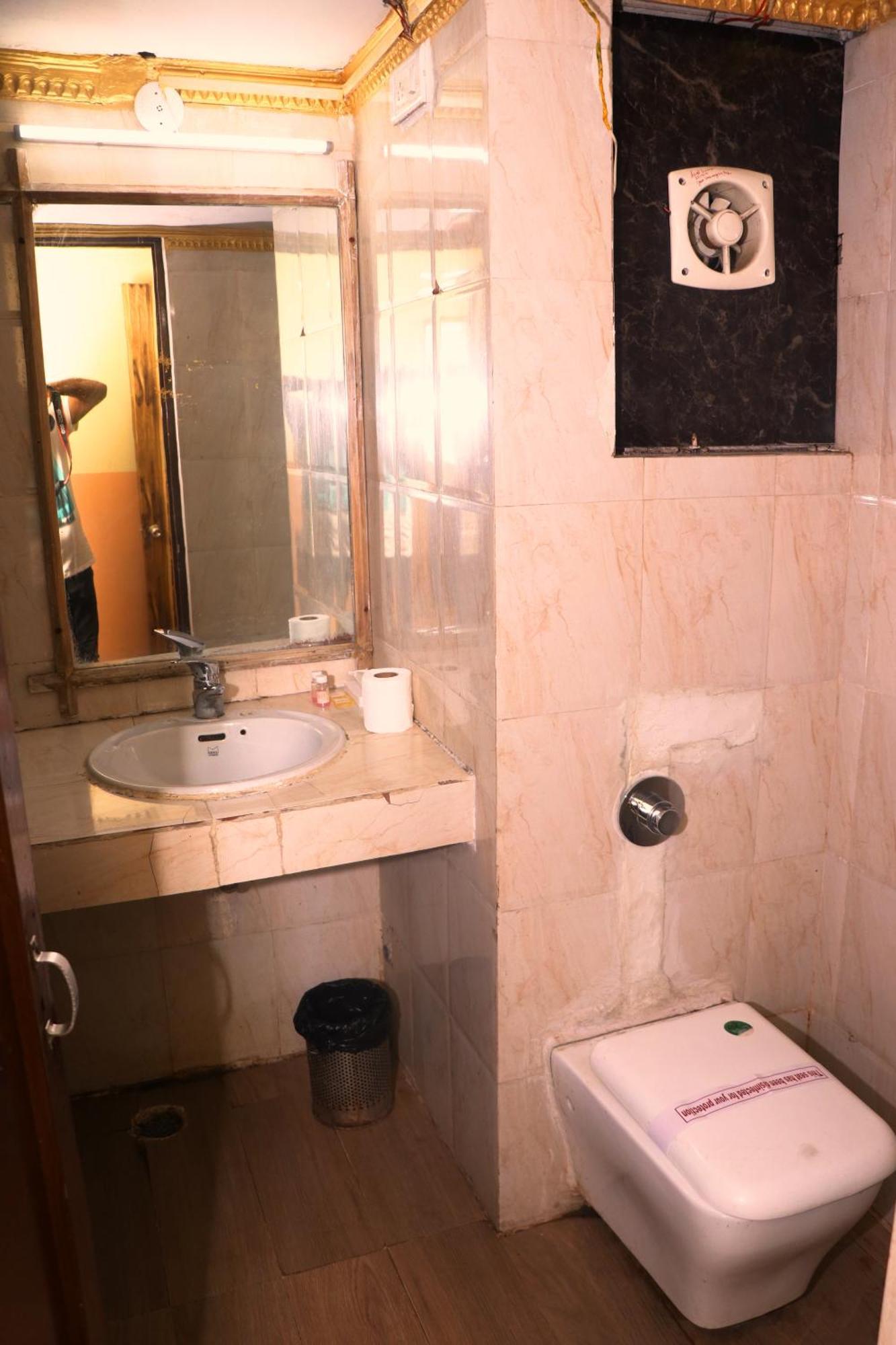 Hotel Samrat International Патна Екстериор снимка