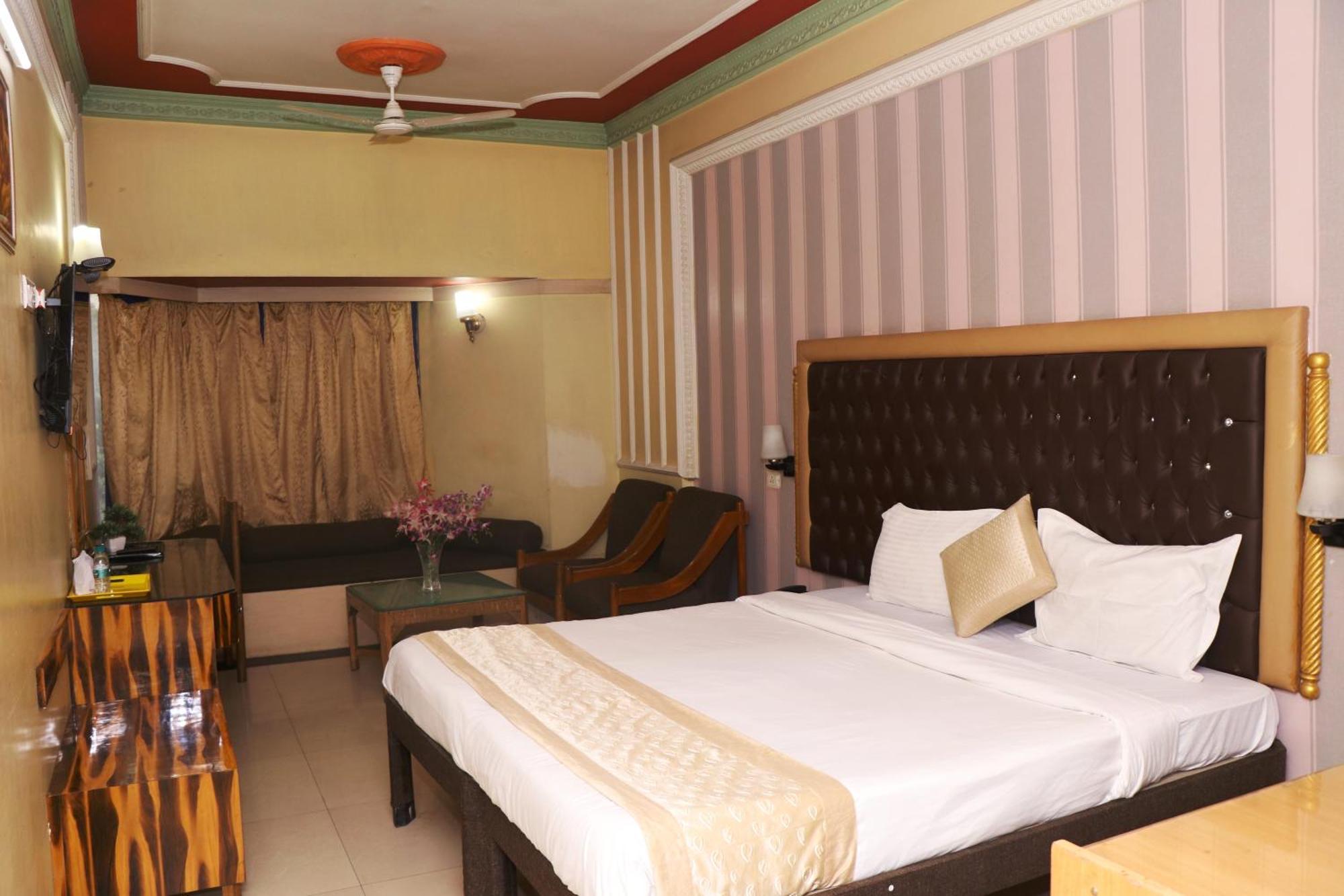 Hotel Samrat International Патна Екстериор снимка