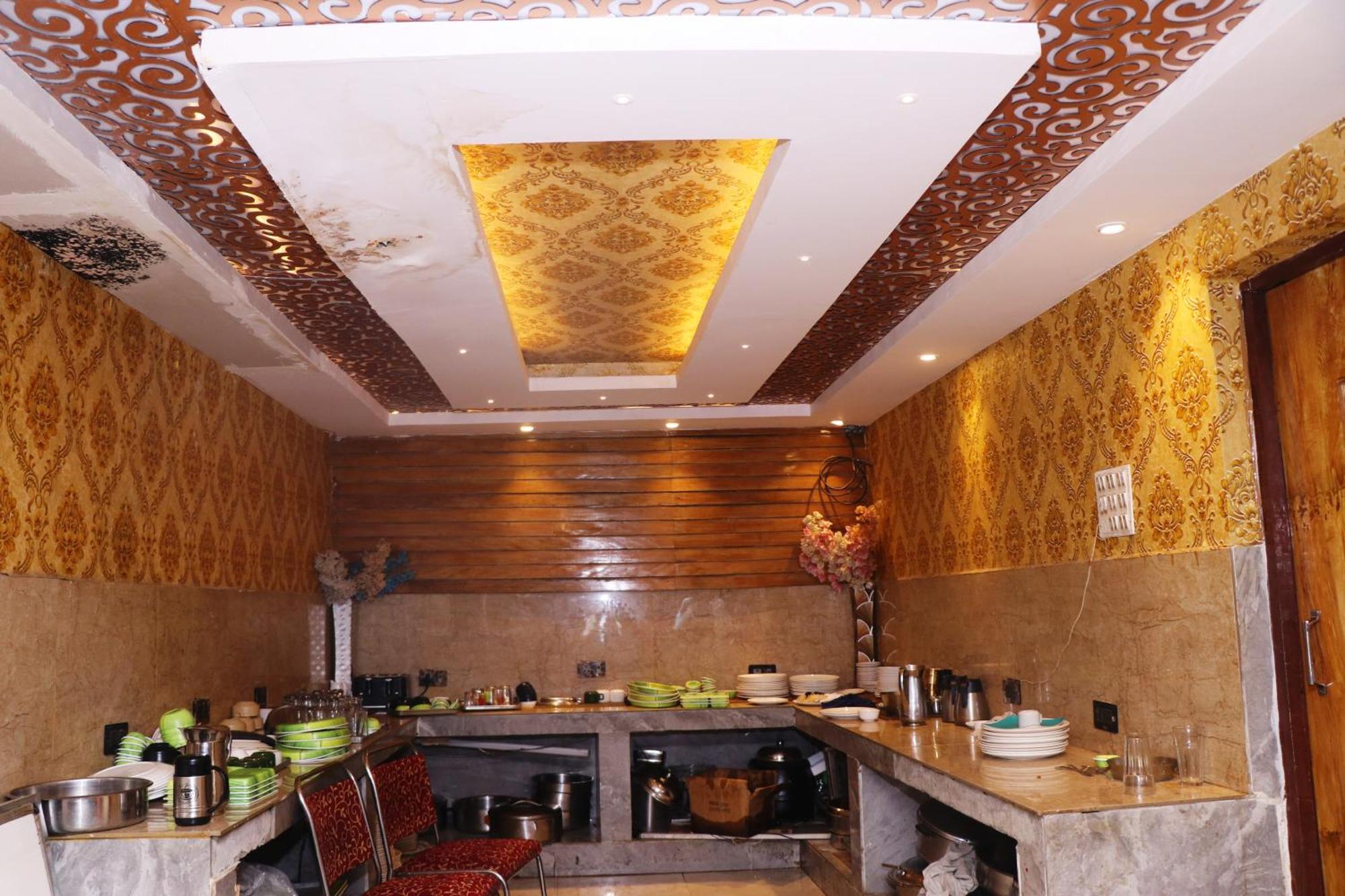 Hotel Samrat International Патна Екстериор снимка