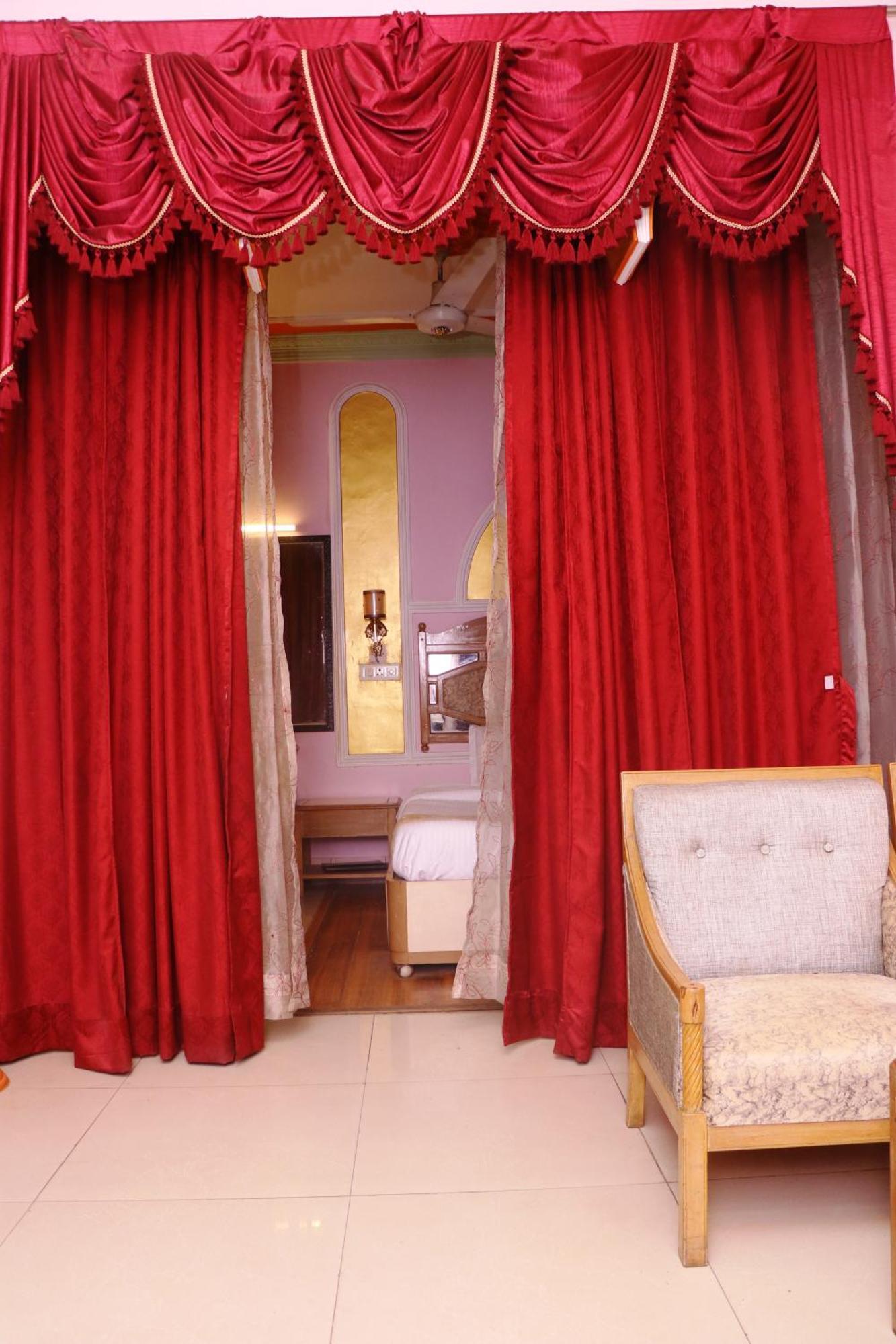 Hotel Samrat International Патна Екстериор снимка