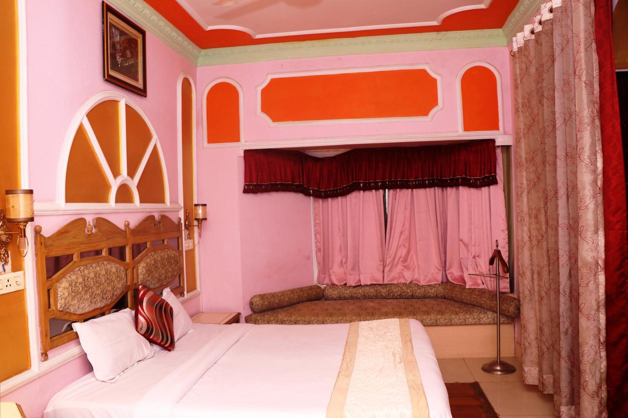 Hotel Samrat International Патна Екстериор снимка