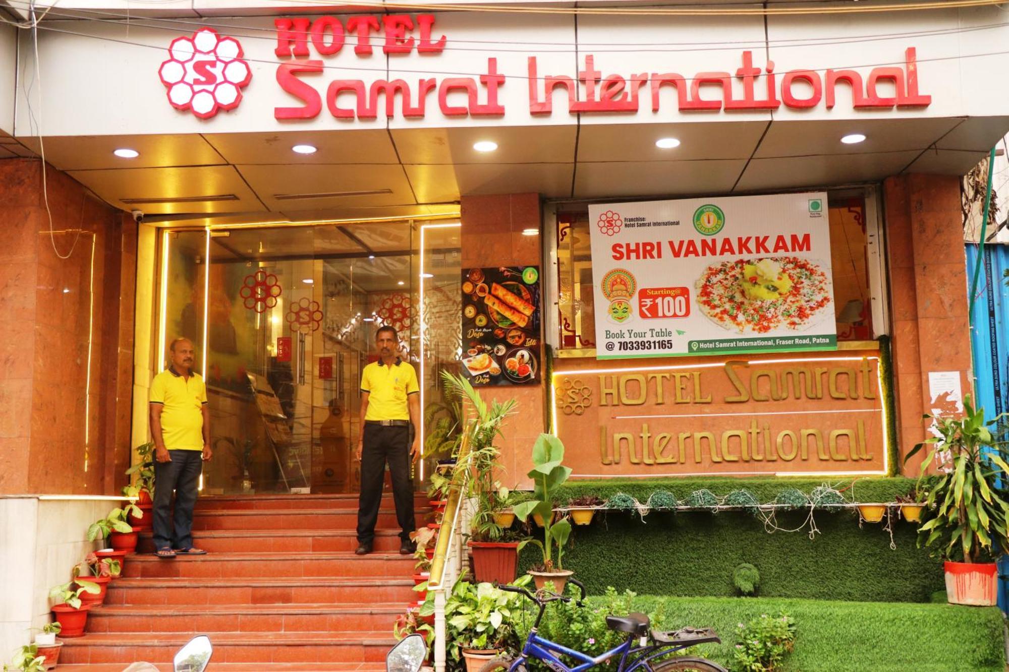 Hotel Samrat International Патна Екстериор снимка