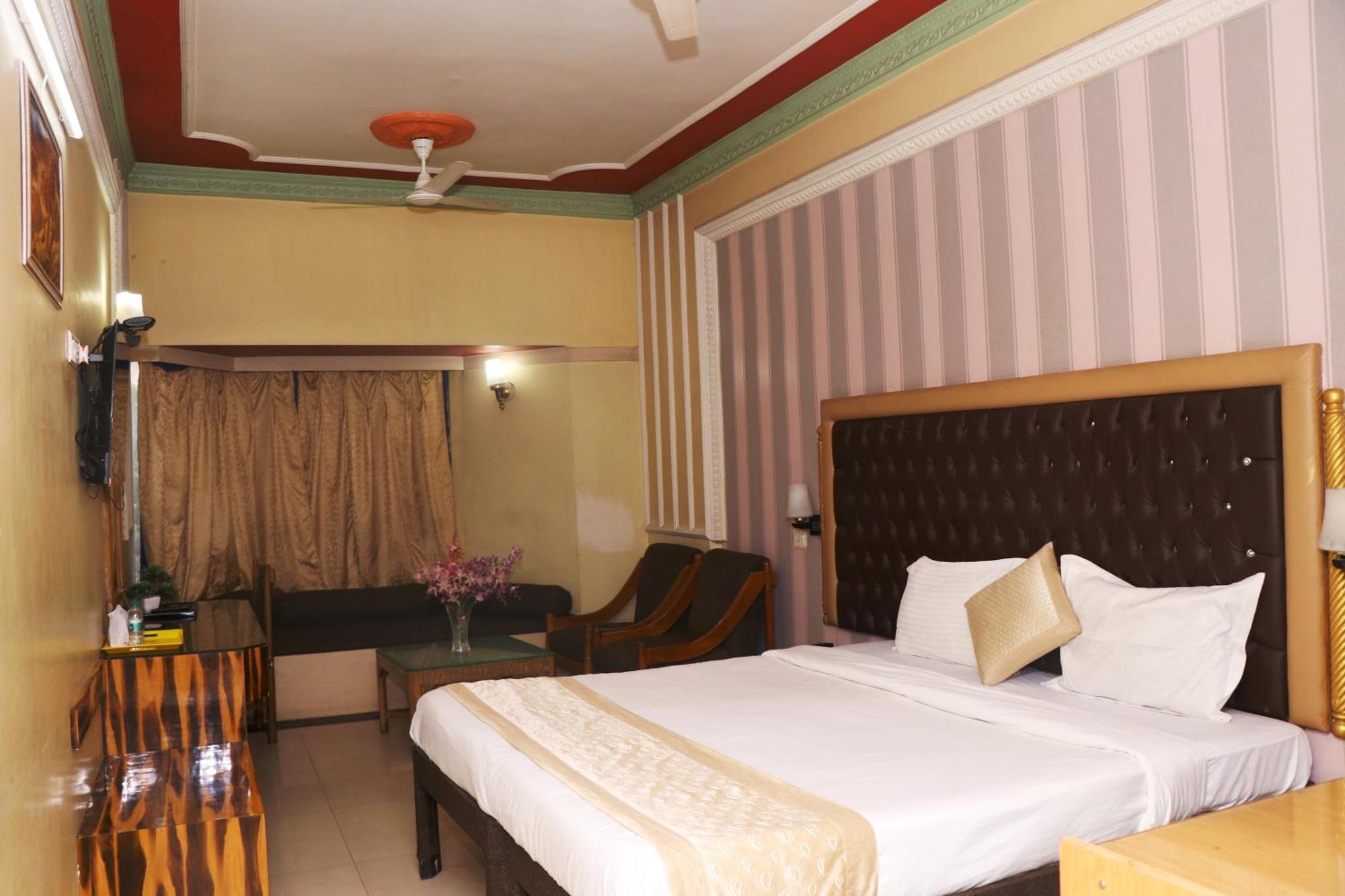 Hotel Samrat International Патна Екстериор снимка